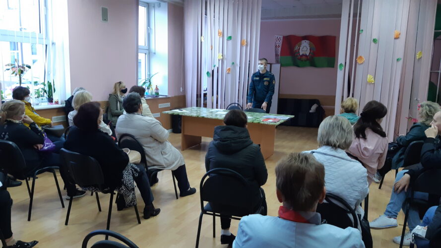Встреча представителей Брестского городского отдела по ЧС с социальными работниками