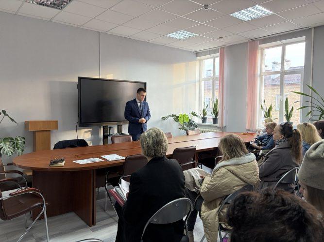 Встреча оперуполномоченного Управления по противодействию киберпреступности  УВД Брестского облисполкома  с социальными работниками