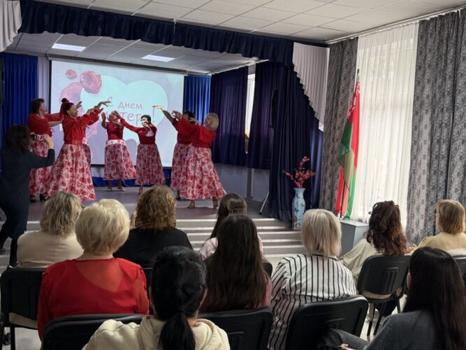 Торжественное мероприятие, приуроченное к Неделе родительской любви